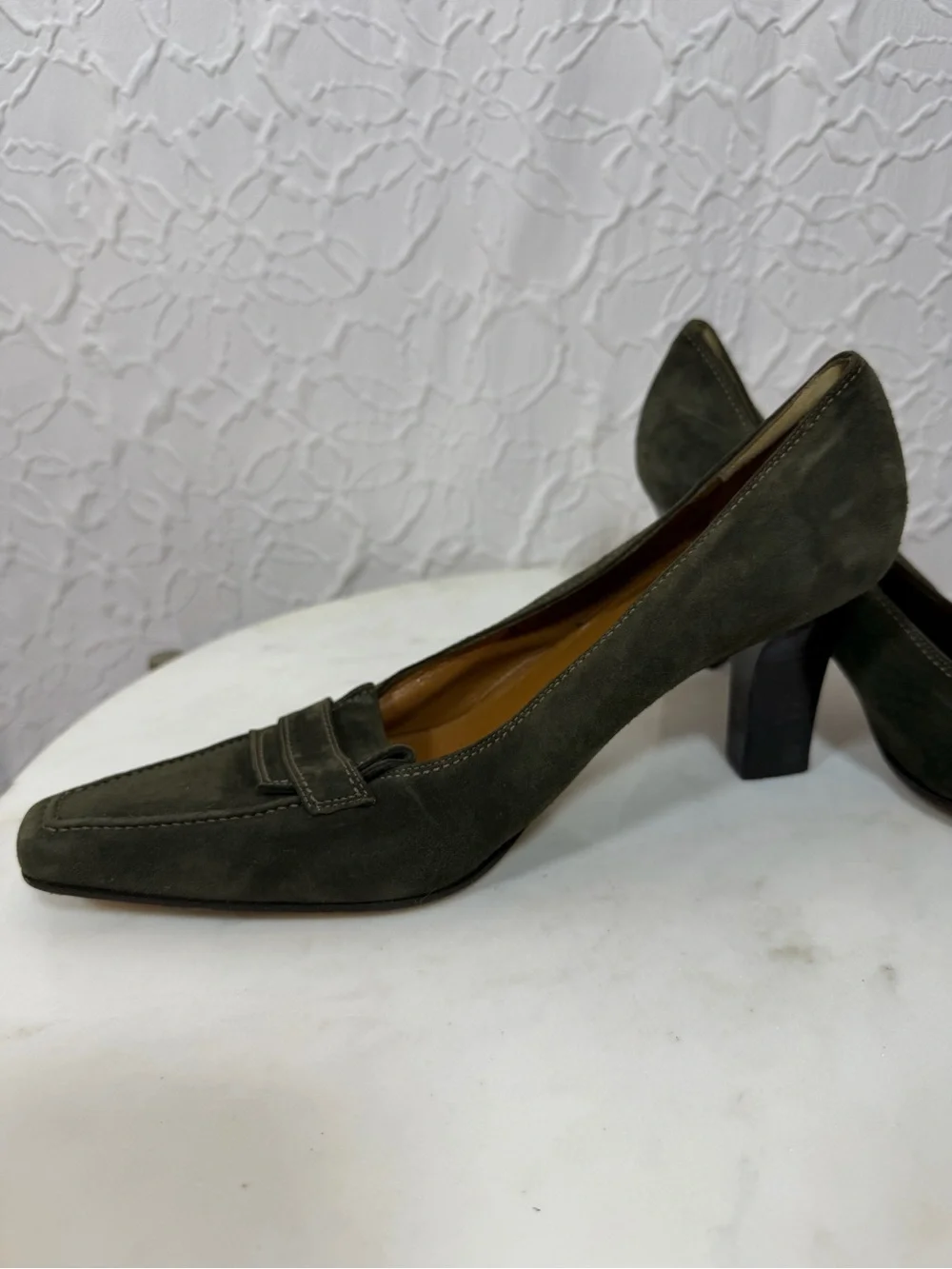Salvatore Ferragamo Vintage 90’s Olive Green Suede Square Heel Loafers Sz 8.5